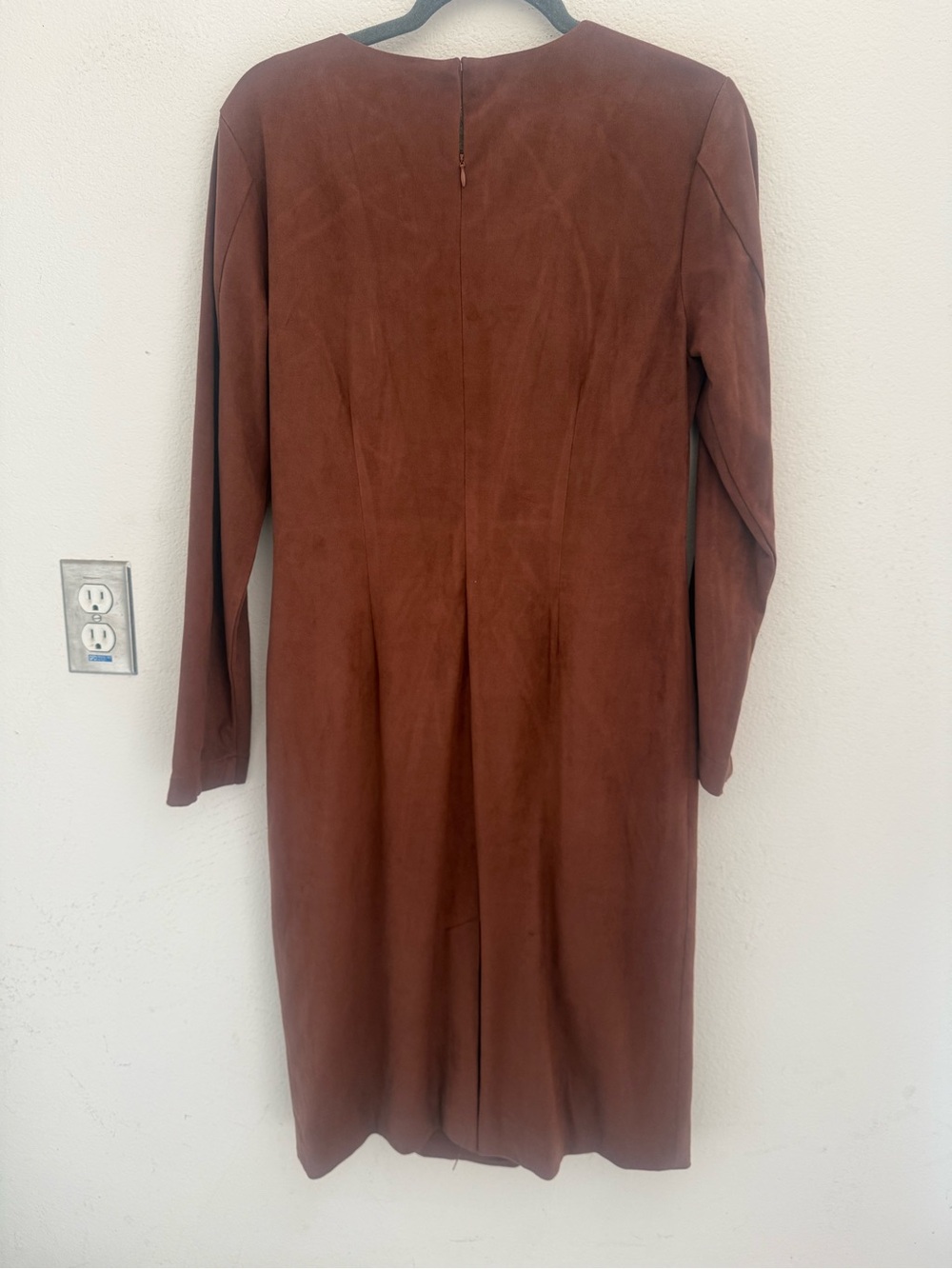 Classic faux suede Twist-Front Long-Sleeve Sheath Dress in Rust NWOT - Picture 6 of 6